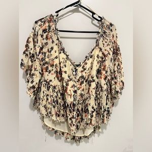 Free People Women’s Flowy Butterfly Sleeved Boho Top, Size Small, Looser Fit